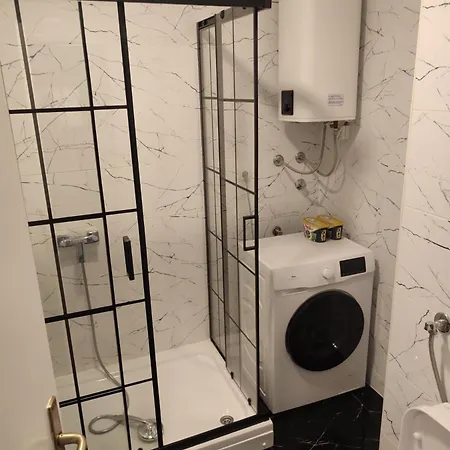 Lea Lux Daire Tuzla